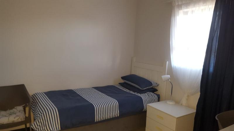 To Let 2 Bedroom Property for Rent in Buhrein Western Cape